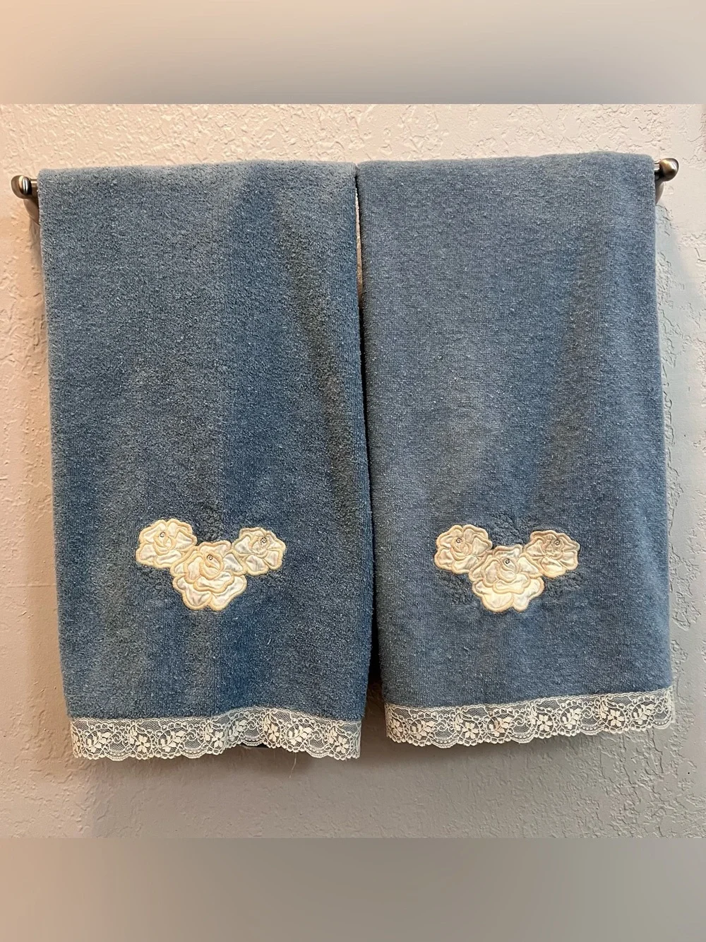 Vintage The Bathworks Blue Bath Towels Floral Applique Lace Trim Set